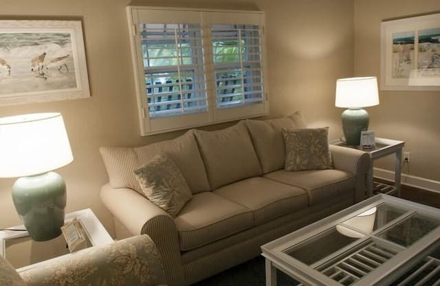 Tropical Courtyard Suite, 1 King Bed