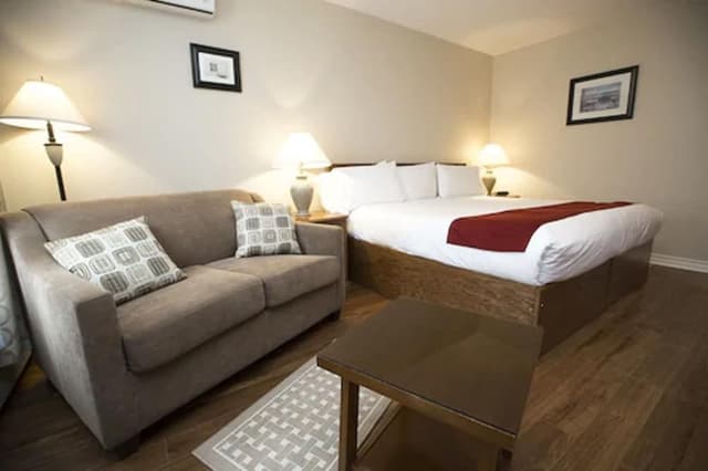 Studio, 1 King Bed, Kitchenette
