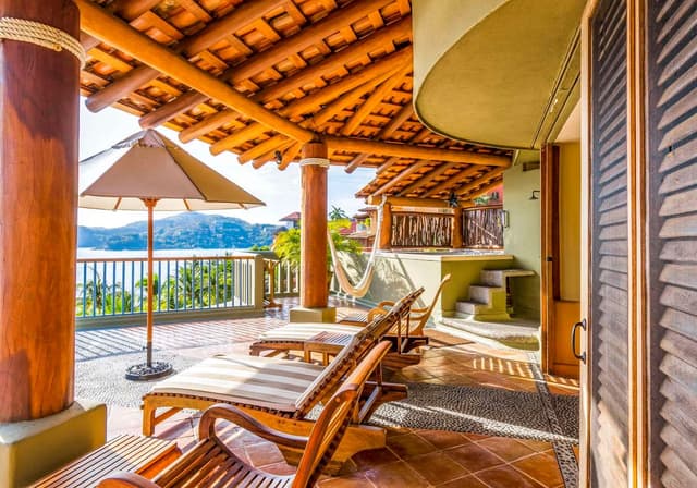 2 BEDROOM OCEAN VIEW 1 KING 1TWIN 1DOUBLE STE