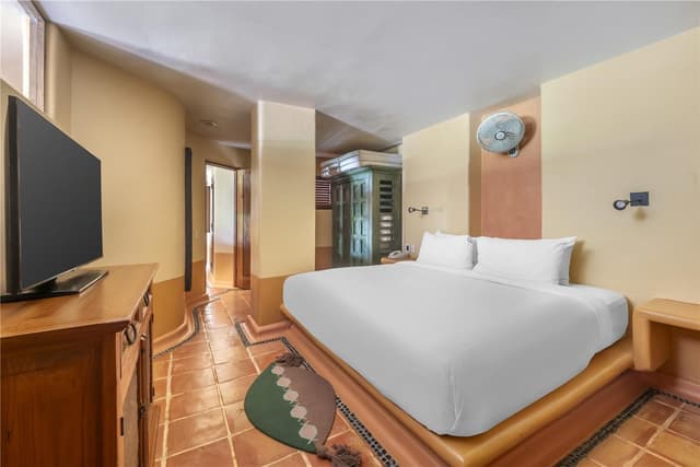 2 BEDROOM 1KG 1TWN 1DOUBLE SUITE PLUNGE POOL
