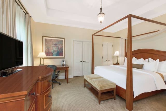 Deluxe Suite, 1 King Bed, Non Smoking