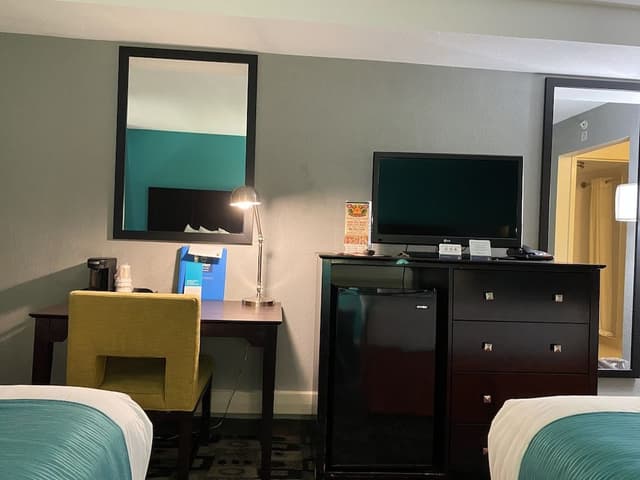 Standard Room, 2 Queen Beds, Smoking