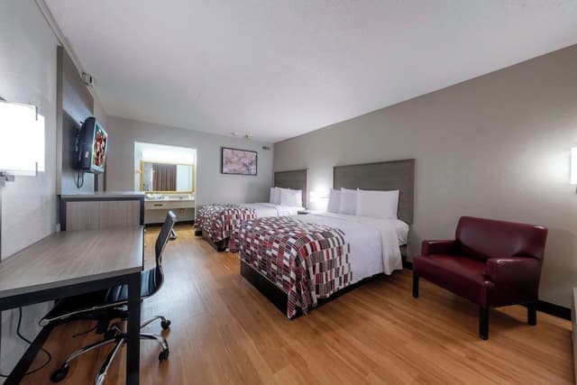 Deluxe Room, 2 Double Beds (Smoke Free)