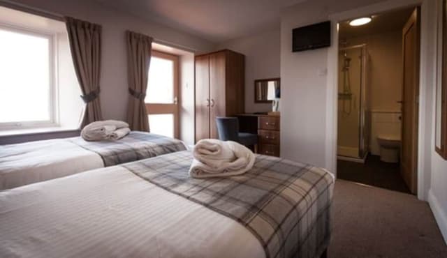 Family Suite, 2 Bedrooms, Partial Sea View (In Uig Lodge)