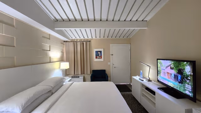 Premium Room, 1 King Bed, Non Smoking