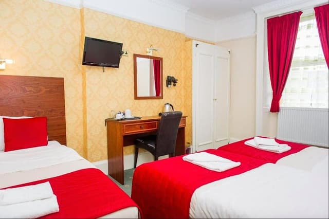 Triple Room, Ensuite