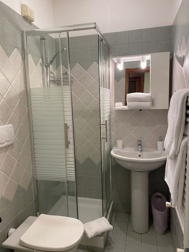 Double, External Private Bathroom