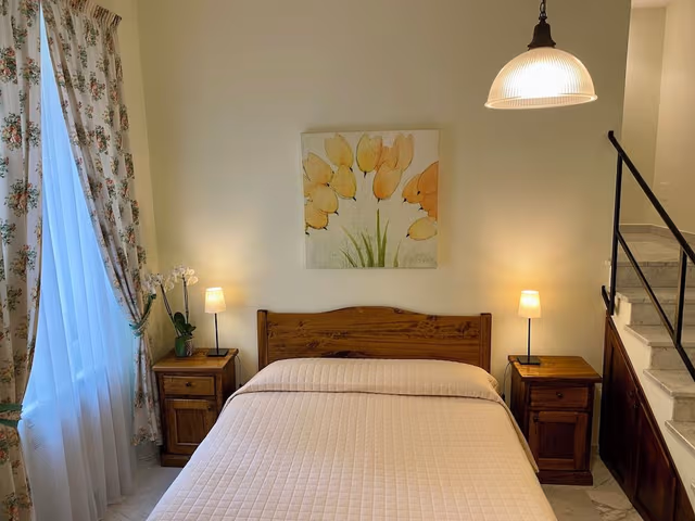 Double Room, 1 Queen Bed