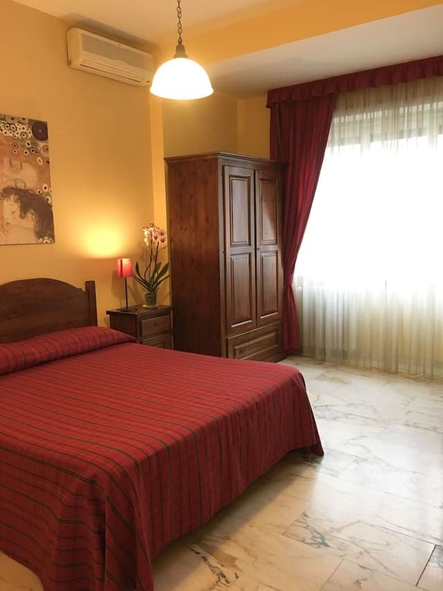 Double Room, 1 Queen Bed, Private Bathroom