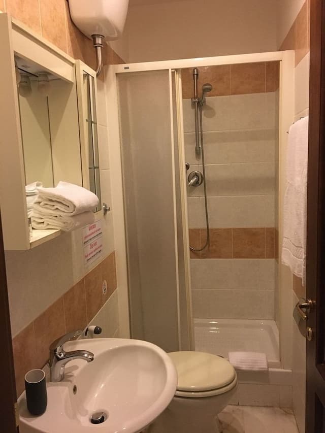 Double Room, 1 Queen Bed, Private Bathroom