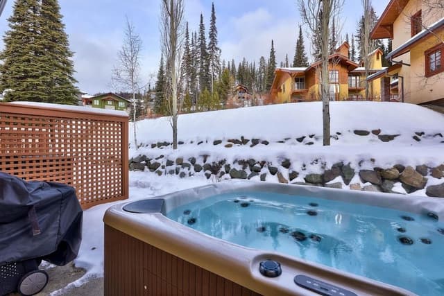 Townhome, 2 Bedrooms