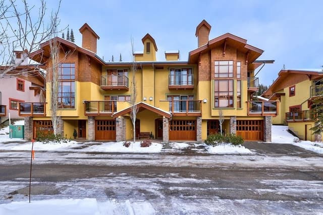 Townhome, 2 Bedrooms