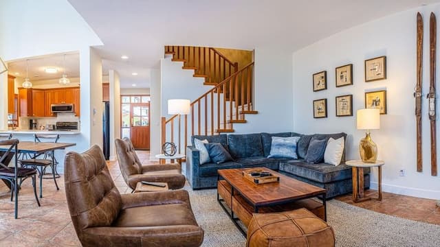 Townhome, 4 Bedrooms