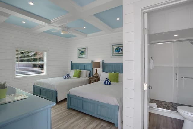 Signature Bungalow, 2 Queen Beds, Ocean View (Room 14)