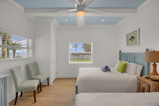 Signature Bungalow, 2 Queen Beds, Ocean View (Room 14)