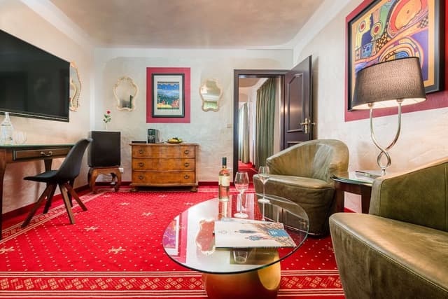 Junior Studio Suite