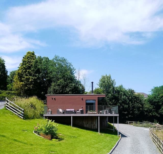 Luxury Cabin, Ensuite (Lew Valley Lodge)