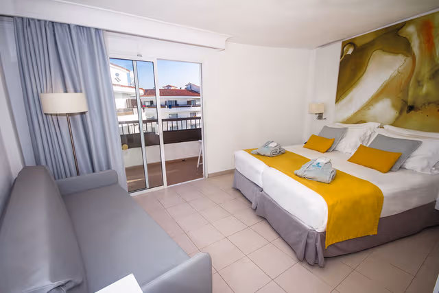 Habitación Doble Superior Planta alta Balcón grande 2+1