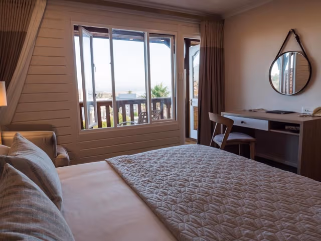 Deluxe Double Room with Sea View