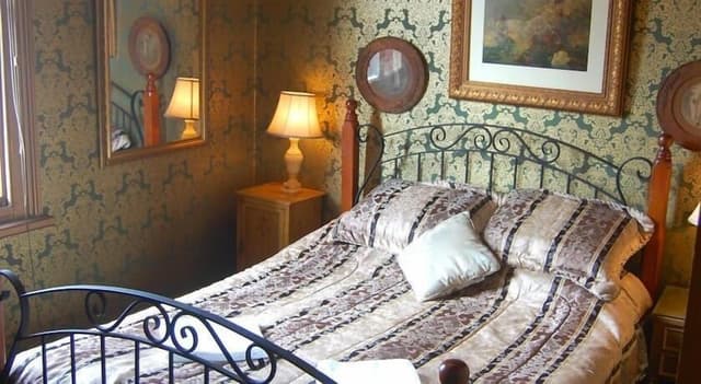 Standard Suite, 1 Bedroom, Non Smoking, Shared Bathroom (Room 2)