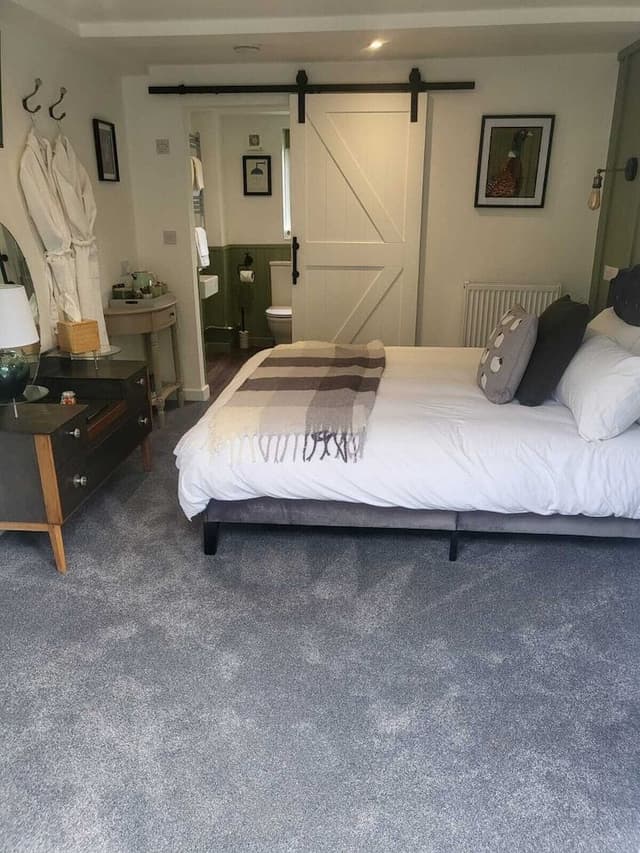Deluxe Double Room, Ensuite, Garden View (Ground Floor Bedroom)