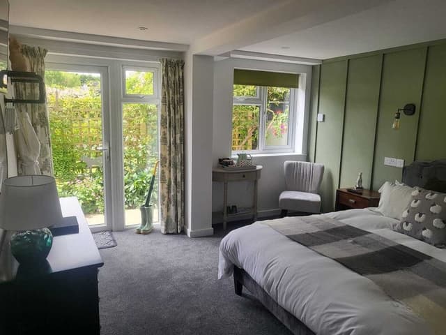 Deluxe Double Room, Ensuite, Garden View (Ground Floor Bedroom)