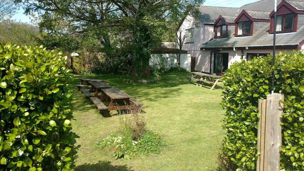 Trewern Arms Hotel Trewern Arms Hotel