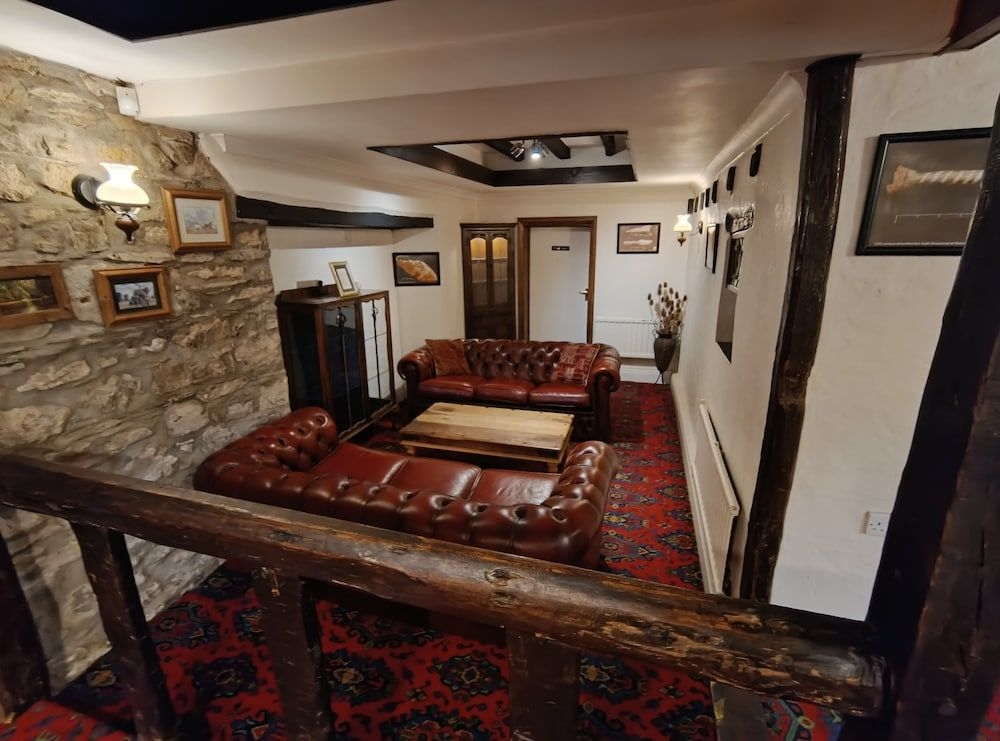 Trewern Arms Hotel1