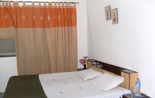 Deluxe AC Room