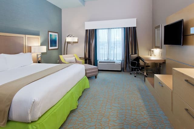 Standard Room, 1 King Bed