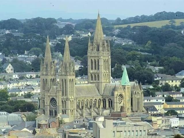 Standard Double Room, Ensuite, City View