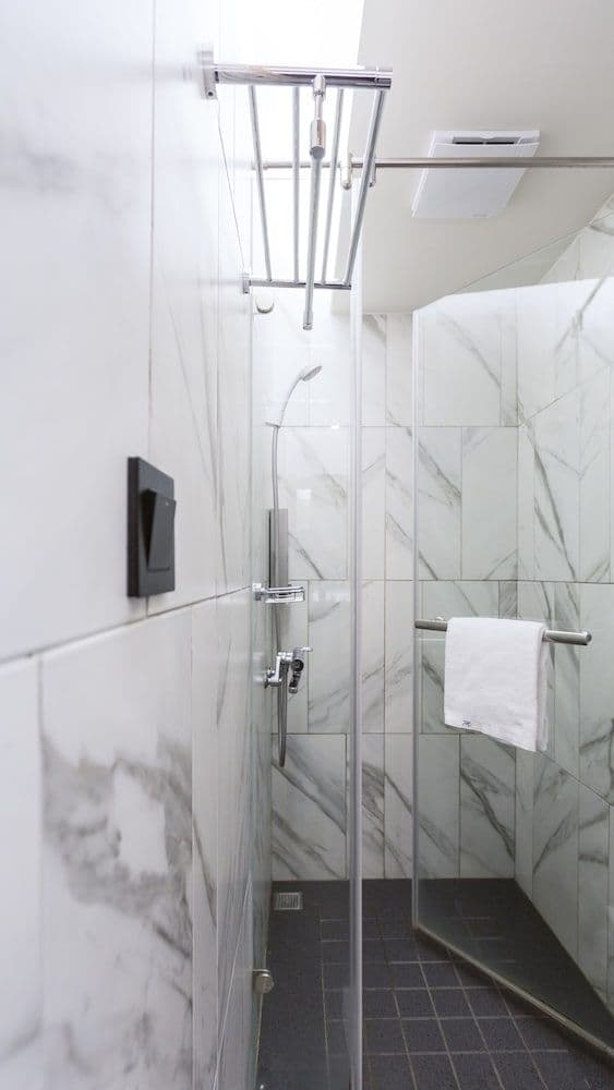 Shared Dormitory, Women only, Shared Bathroom