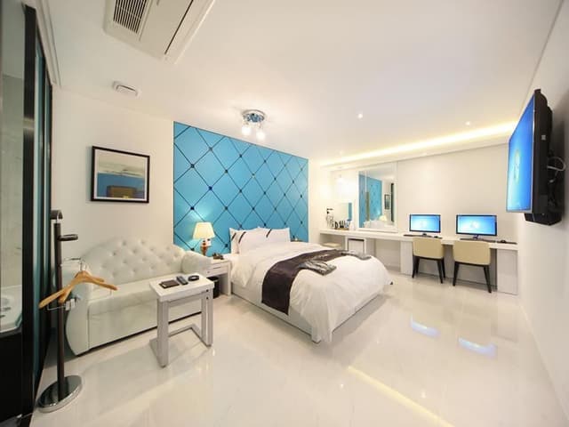 Cube Premium Room