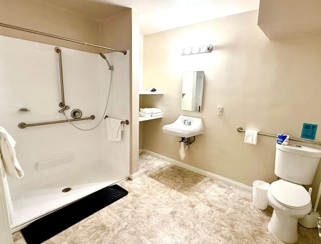 Suite, 1 Bedroom, Mobility Accessible