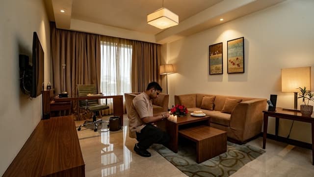 Suite, 1 King Bed, Non Smoking