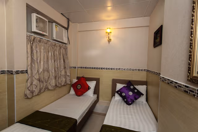 Standard Twin Room