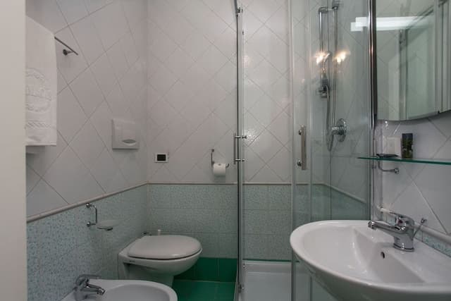 Single Room, Ensuite, Courtyard View