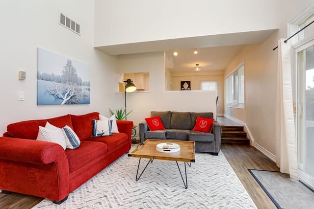 Premier Condo, 3 Bedrooms (118 Wintergreen - No Pets Allowed)