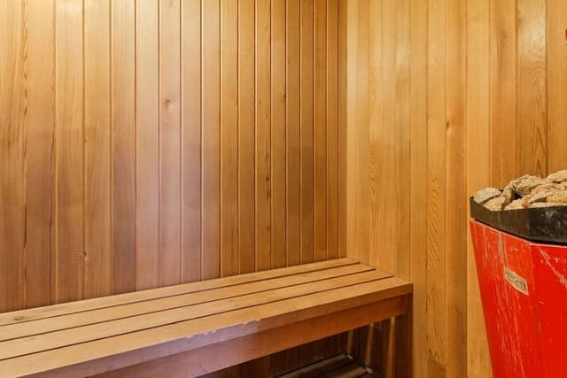 Premier Condo, 4 Bedrooms (111 Wintergreen - Pet Friendly)
