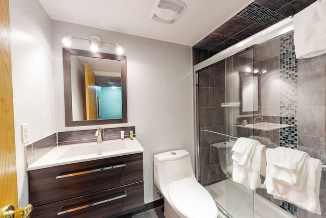 Condo, 1 Bedroom