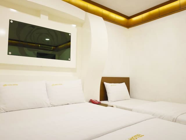 Superior Twin Room