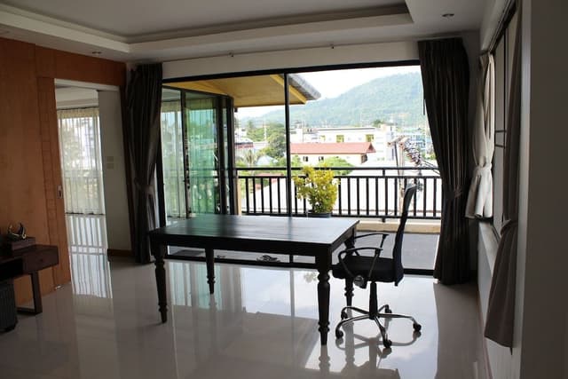 Penthouse, 2 Bedrooms, 2 Bathrooms, City View