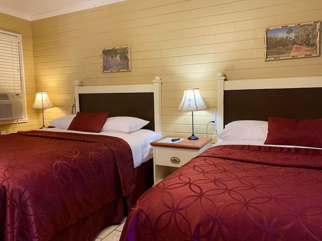 Standard Room, Multiple Beds, Non Smoking