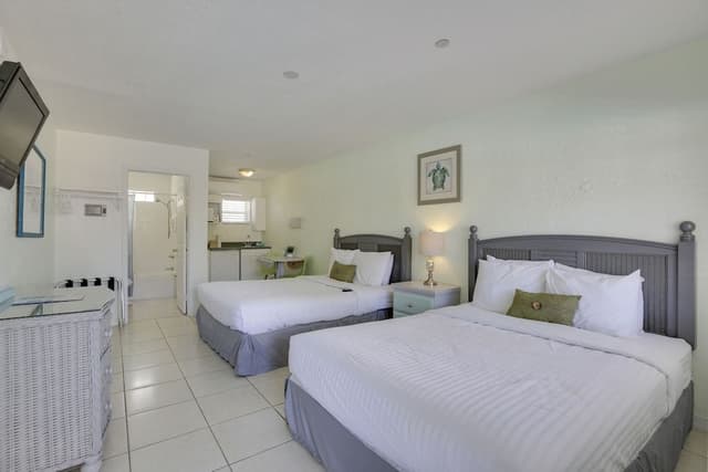Double Room, 2 Queen Beds, Kitchenette