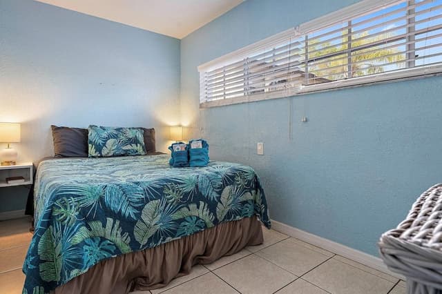 Room, 2 Bedrooms