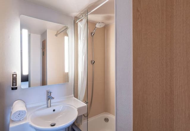 Quadruple Non-Smoking Room