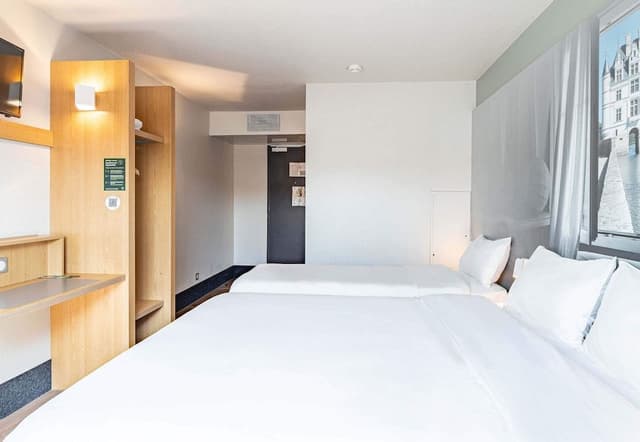 Triple Non-Smoking Room