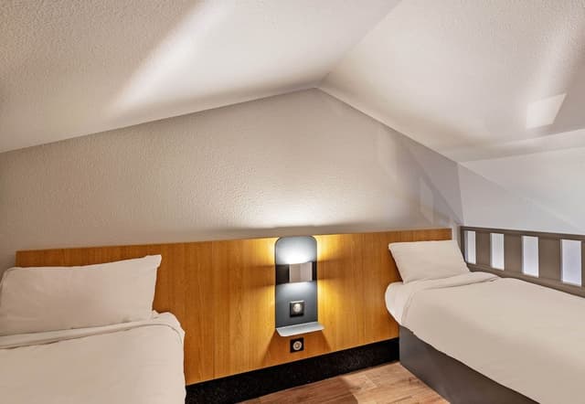 Quadruple Non-Smoking Room