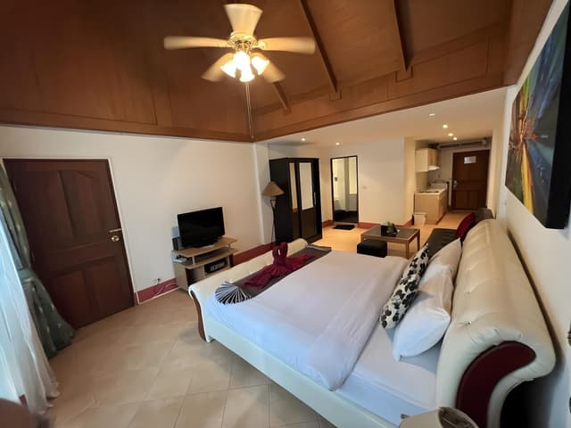 Jacuzzi Suite with private Jacuzzi MEN ONLY