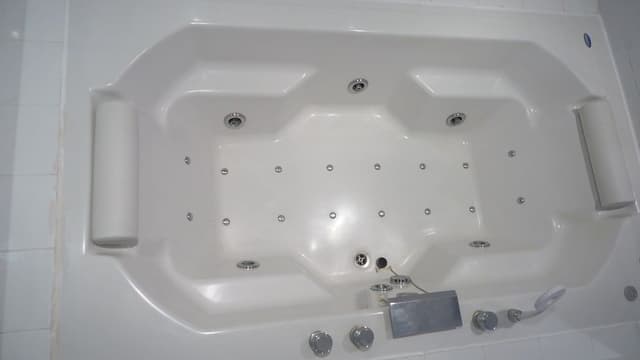 Jacuzzi Suite with private Jacuzzi MEN ONLY